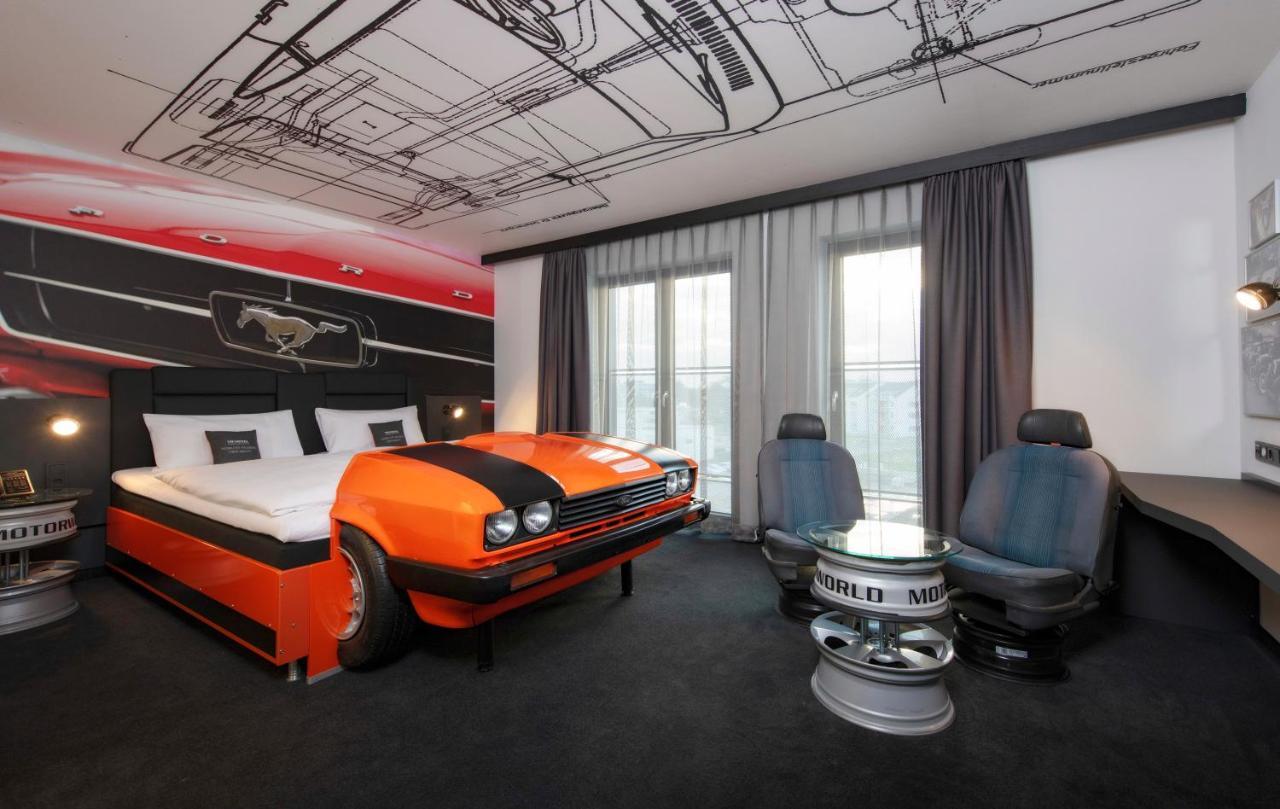 V8 Hotel Koeln At Motorworld Bagian luar foto