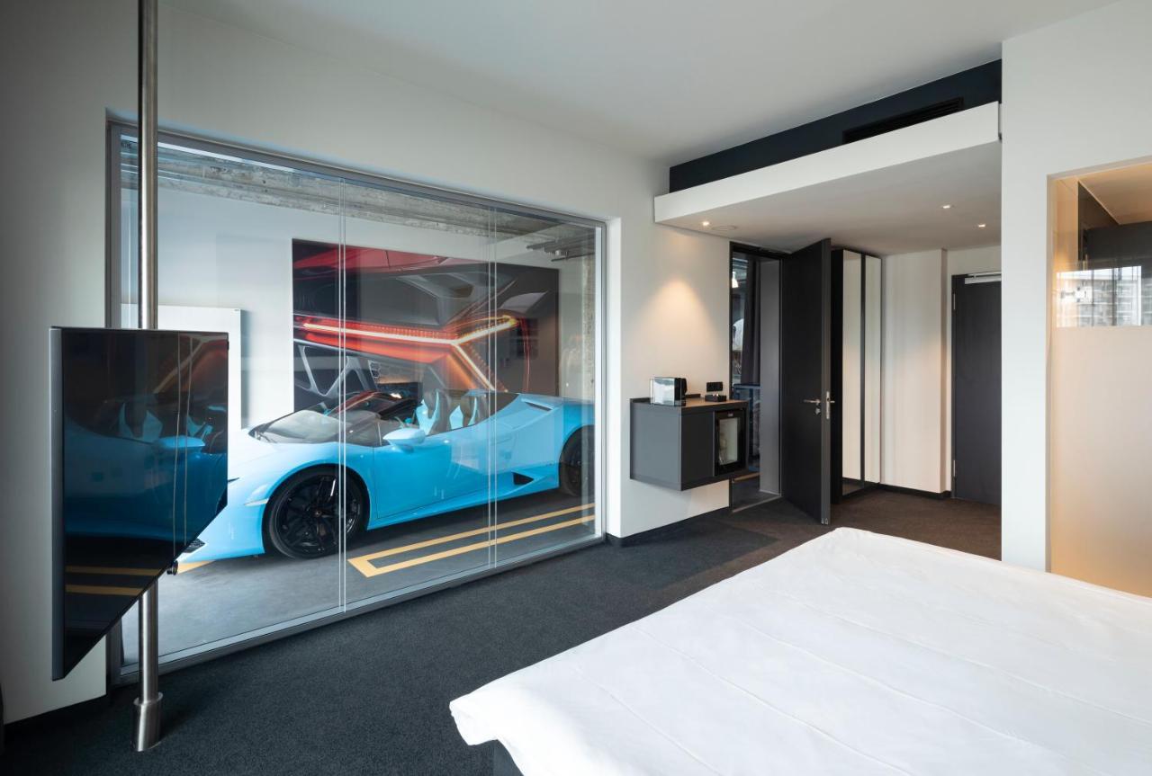 V8 Hotel Koeln At Motorworld Bagian luar foto